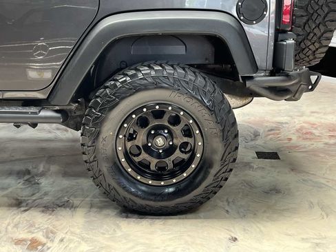 Used 2017 Jeep Wrangler Unlimited Sport w/ Quick Order Package 24S AWD/4WD image 31