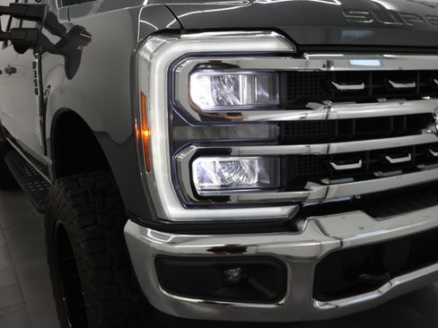Used 2024 Ford F350 Lariat w/ Tremor Off-Road Package AWD/4WD image 25
