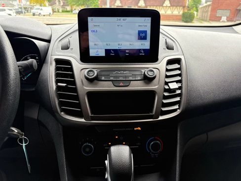 Used 2022 Ford Transit Connect XL FWD image 24