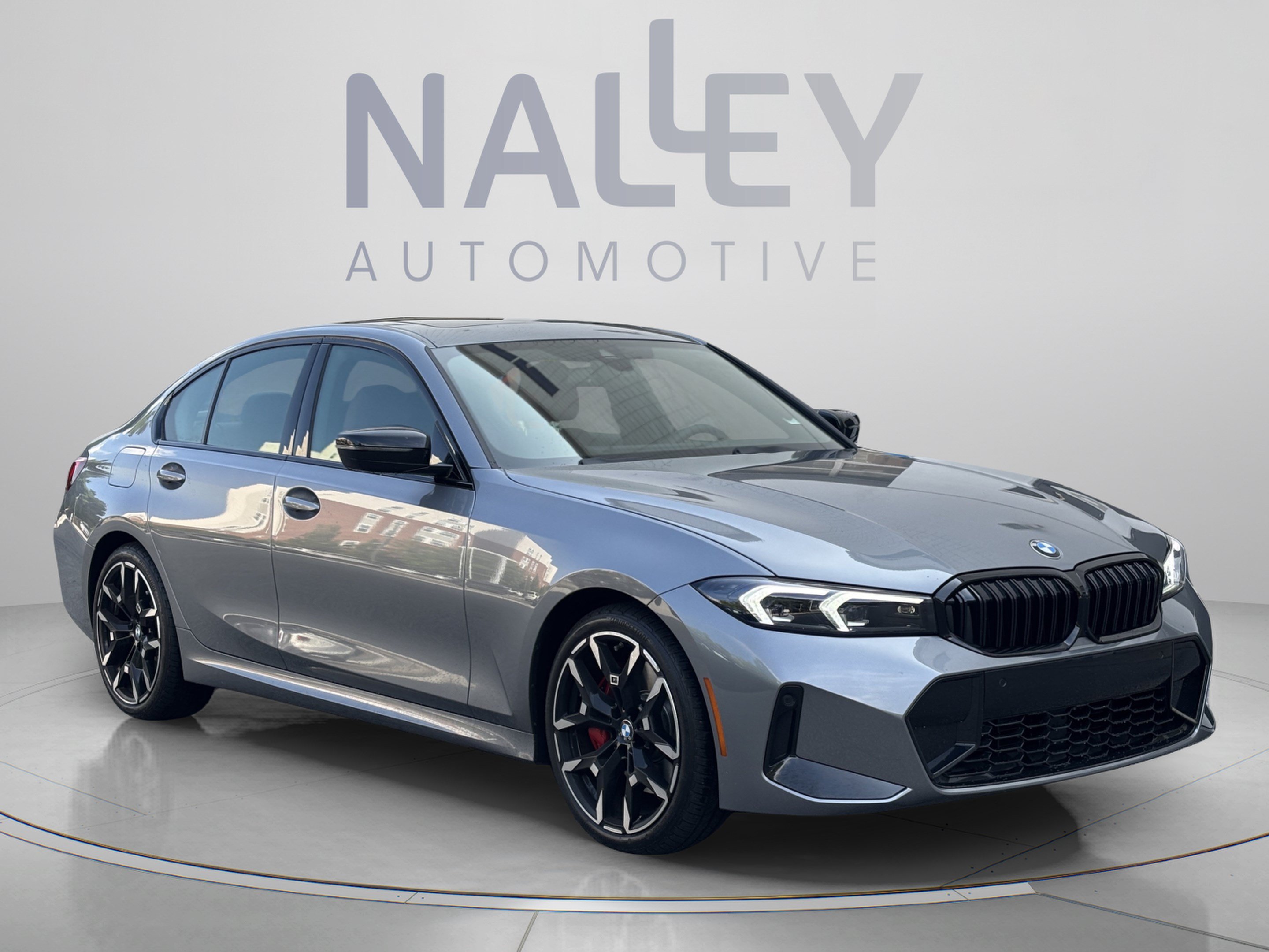 Used 2026 BMW 330i Sedan w/ M Sport Package RWD image 5