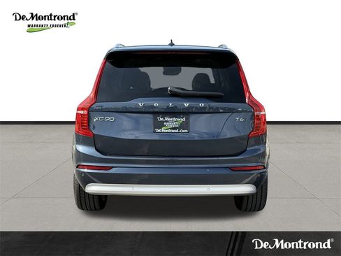 Used 2022 Volvo XC90 T6 Momentum w/ Climate Package image 5