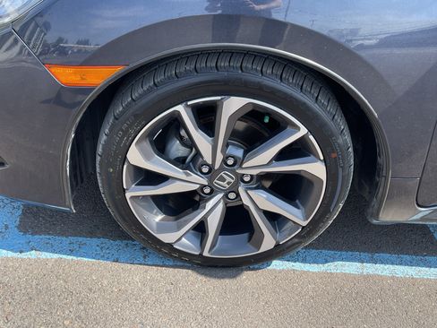 Used 2020 Honda Civic Touring image 9