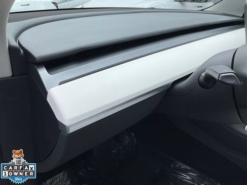Used 2022 Tesla Model 3 Standard Range RWD image 19