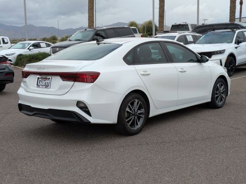 Used 2023 Kia Forte LXS w/ LXS Technology Package image 3