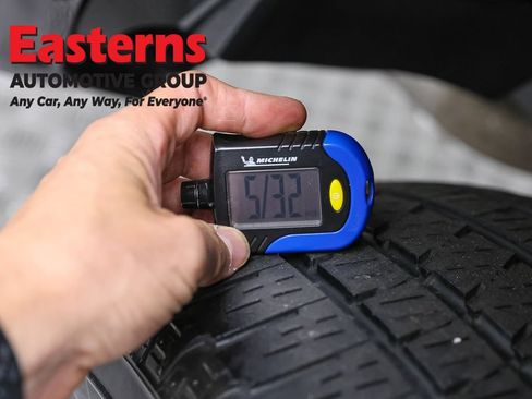 Used 2022 Jeep Wrangler Unlimited Sahara w/ Cold Weather Group AWD/4WD image 30