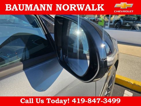 Used 2024 Buick Envista Sport Touring w/ Convenience I Package FWD image 18