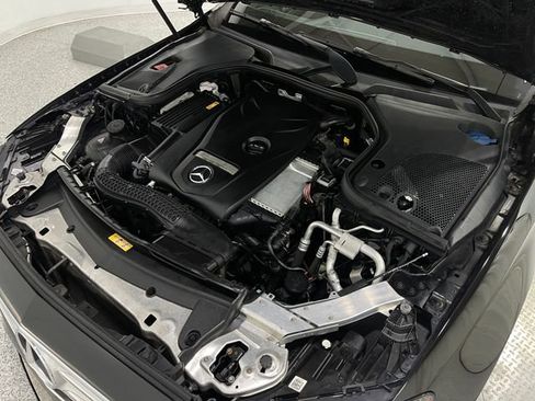 Used 2017 Mercedes-Benz E 300 4MATIC image 27