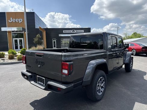New 2026 Jeep Gladiator Sport AWD/4WD image 13