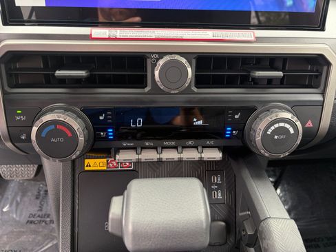 Certified 2026 Toyota 4Runner TRD Off-Road Premium AWD/4WD image 22