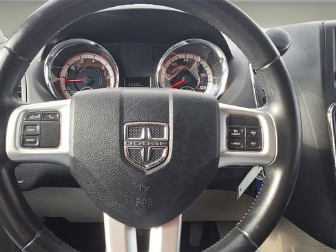 Used 2017 Dodge Grand Caravan SE w/ Power Window Group image 12