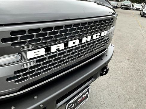 Used 2022 Ford Bronco Badlands image 32