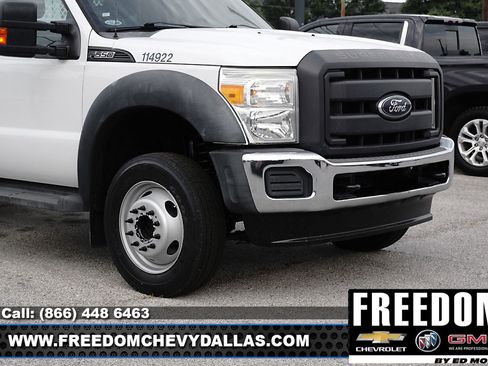 Used 2014 Ford F550 4x4 Regular Cab Super Duty image 4