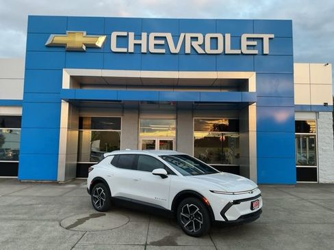 New 2026 Chevrolet Equinox EV LT image 1