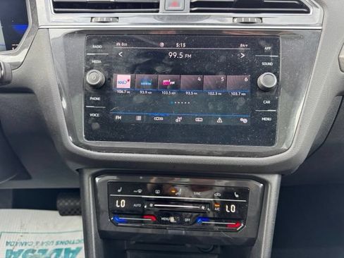 Used 2022 Volkswagen Tiguan SE AWD/4WD image 19