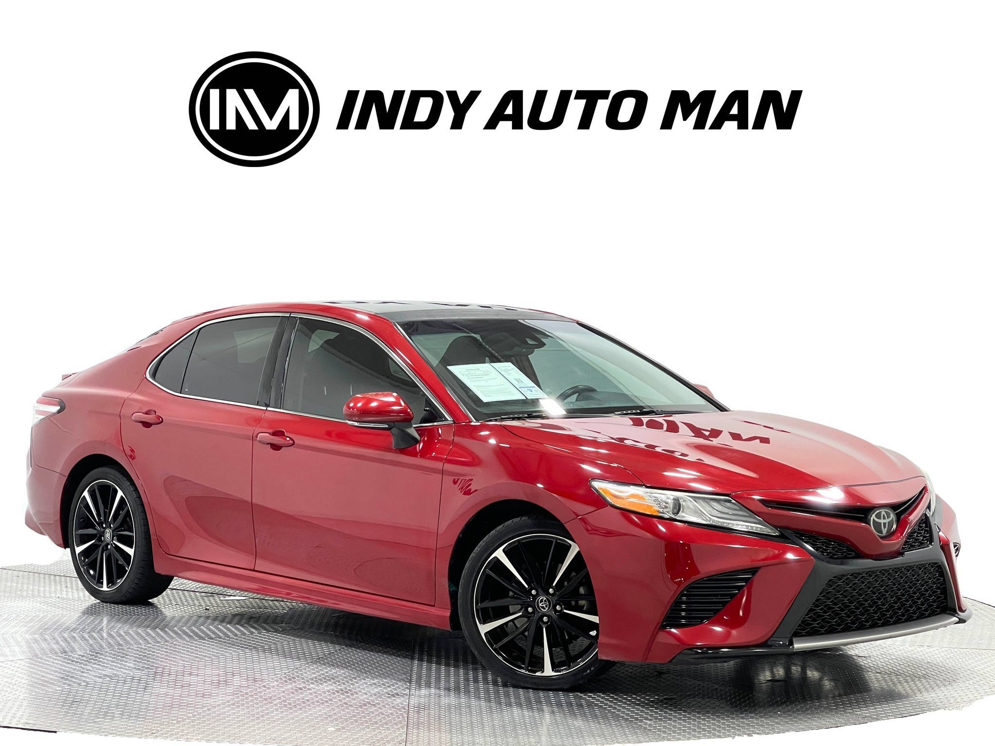 Used 2020 Toyota Camry XSE FWD image 2