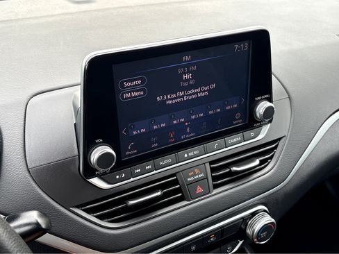 Used 2022 Nissan Altima 2.5 SV image 7