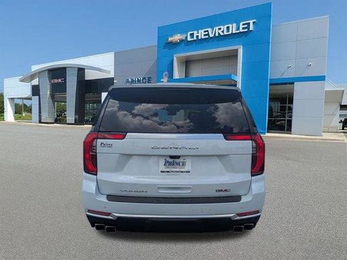 New 2026 GMC Yukon XL Denali w/ Denali Reserve Package RWD image 6