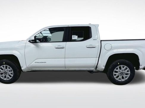 New 2026 Toyota Tacoma SR5 image 5