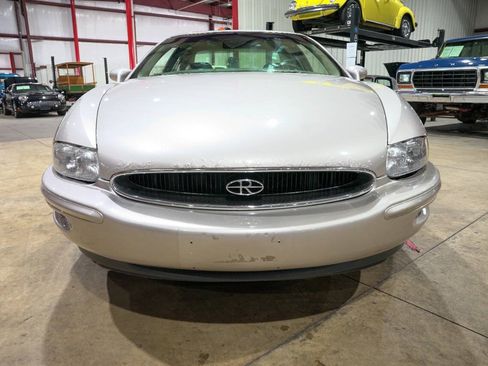 Used 1996 Buick Riviera Supercharged Coupe FWD image 13