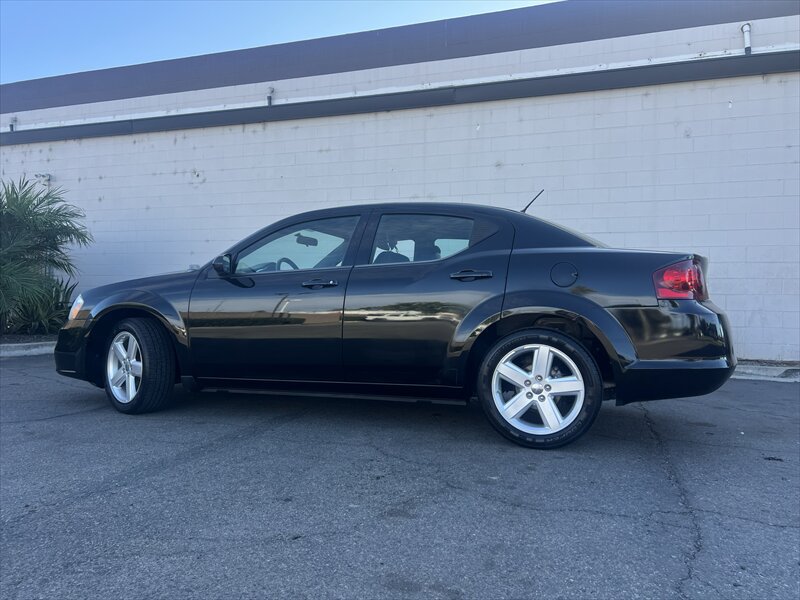 Used 2012 Dodge Avenger SXT FWD image 14