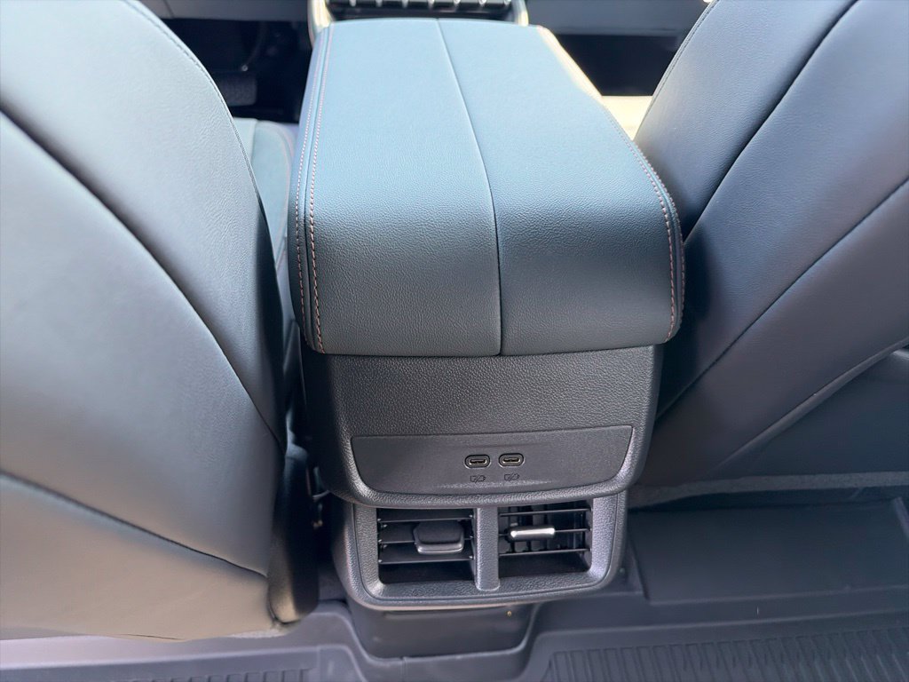 New 2027 GMC Terrain AT4 w/ LPO, Black Badging Package AWD/4WD image 13