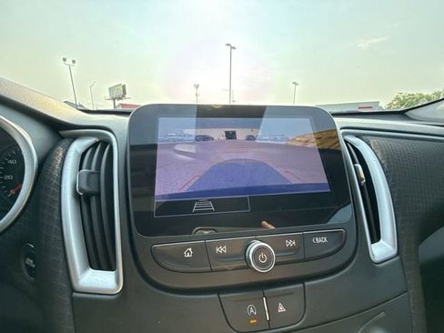 Used 2023 Chevrolet Malibu LT image 14