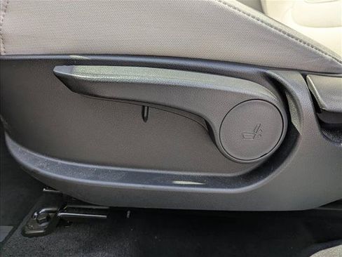 Certified 2026 Hyundai Tucson SE FWD image 11