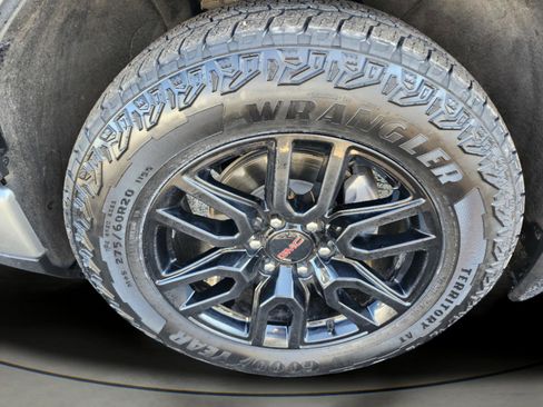 Used 2024 GMC Sierra 1500 Elevation image 31