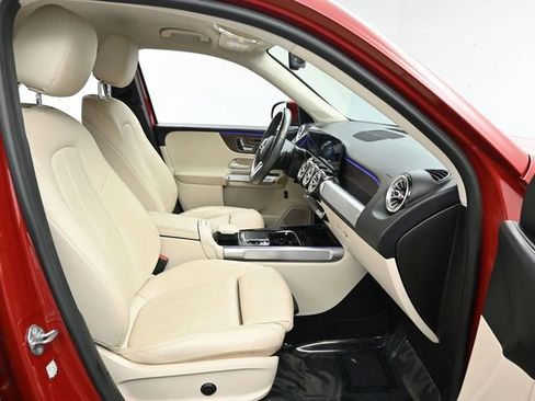 Used 2020 Mercedes-Benz GLB 250 GLB 250 w/ Premium Package image 20