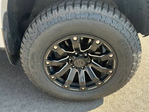 Used 2018 Toyota 4Runner SR5 Premium AWD/4WD image 5