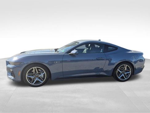 Used 2025 Ford Mustang GT image 3