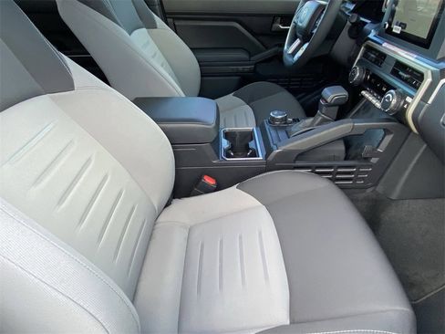 Used 2025 Toyota Tacoma TRD Sport image 14