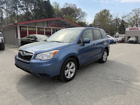 Used 2015 Subaru Forester 2.5i Premium w/ All-Weather Package AWD/4WD image 3