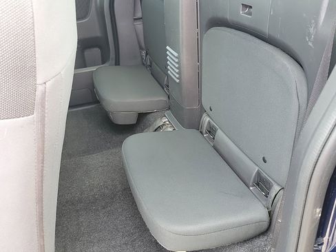 Used 2023 Nissan Frontier SV w/ Technology Package RWD image 12