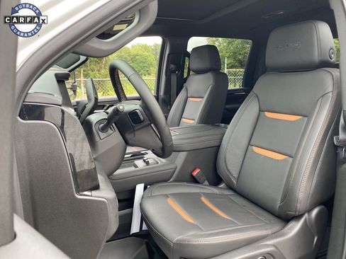 Used 2025 GMC Sierra 2500 AT4 image 27