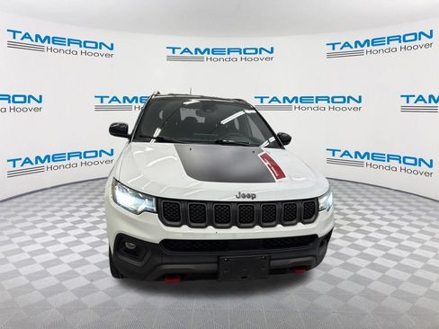 Used 2023 Jeep Compass Trailhawk AWD/4WD image 8