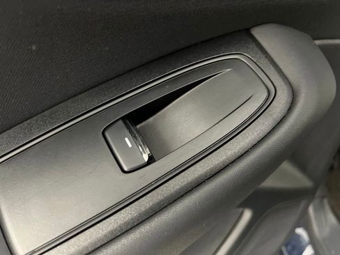 Used 2023 Subaru Outback Premium image 18