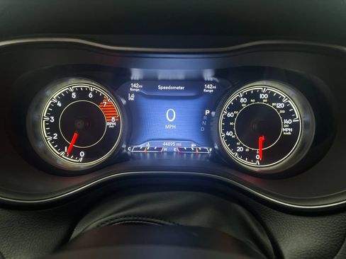 Used 2022 Jeep Cherokee Latitude Lux FWD image 18