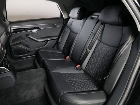 Certified 2022 Audi S8 image 11