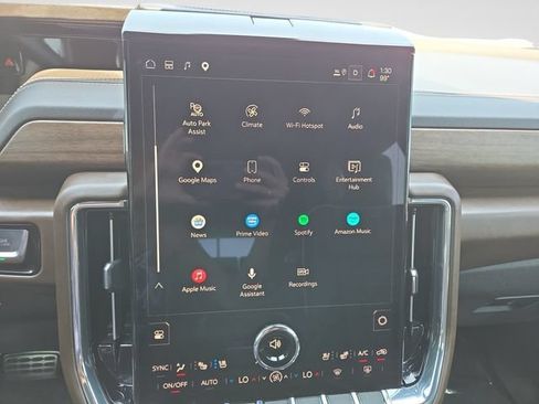 Used 2025 GMC Yukon Denali Ultimate w/ LPO, Floor Liner Package AWD/4WD image 28