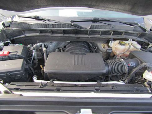 Used 2020 GMC Sierra 1500 Elevation w/ Elevation Value Package image 27