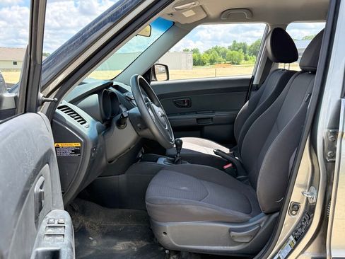 Used 2013 Kia Soul FWD image 7