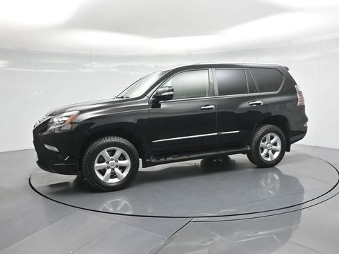 Used 2017 Lexus GX 460 w/ Navigation Package image 35