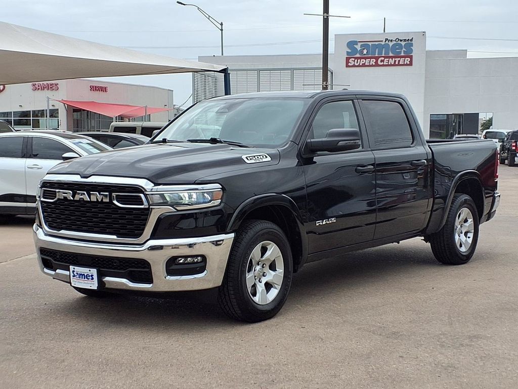 Used 2025 RAM 1500 Big Horn AWD/4WD image 4