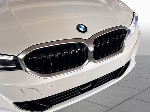 Used 2025 BMW 330i Sedan RWD image 29