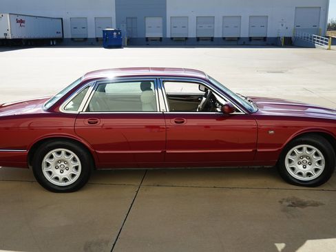 Used 1999 Jaguar XJ8 image 17