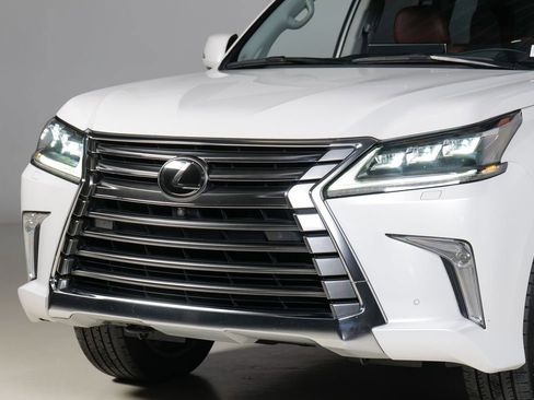 Used 2018 Lexus LX 570 4WD image 10