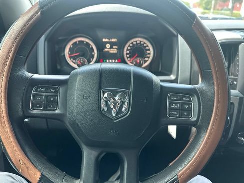 Used 2019 RAM 1500 Classic SLT AWD/4WD image 16