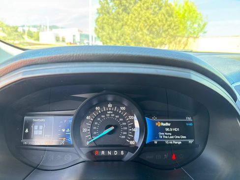 Used 2022 Ford Edge Titanium w/ Equipment Group 301A AWD/4WD image 18