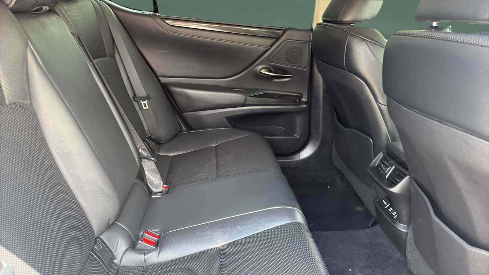 Used 2021 Lexus ES 350 w/ Accessory Package FWD image 27